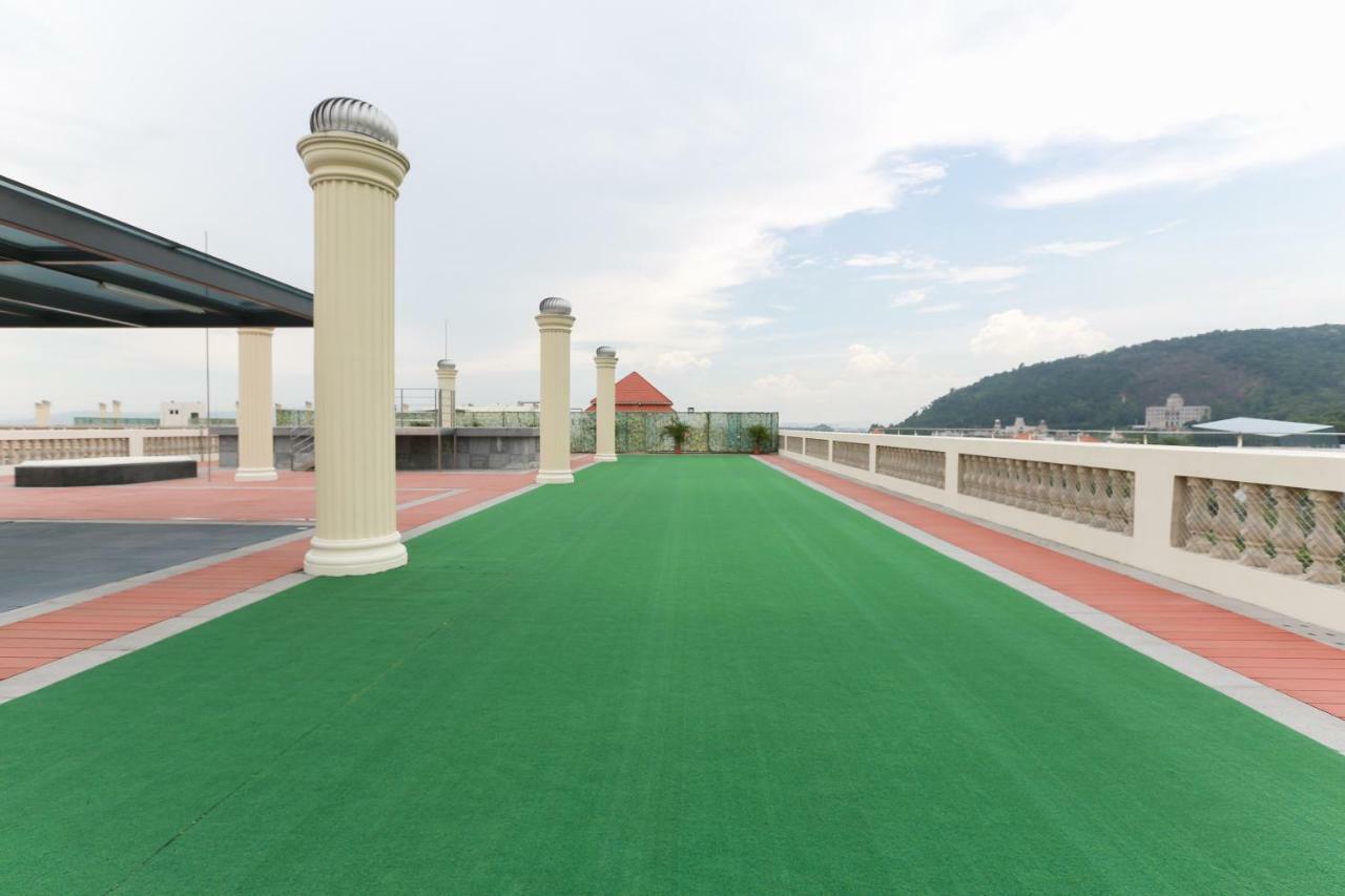 National Arts Resort Hotel Foshan Exterior photo